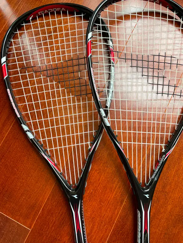 Diadora graphite composite surge SQUASH  4.0 racket' -WITH CASE