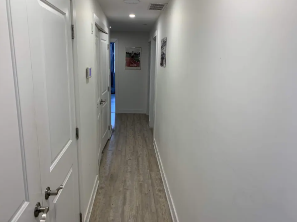 Fully furnished bedroom with private bathroom Sandy hills - Photo 3