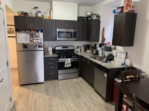 Fully furnished bedroom with private bathroom Sandy hills - Photo 4