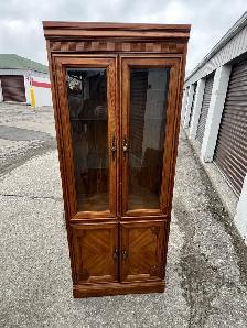 Free delivery used Wooden Display Cabinet with Glass Doors