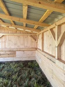 Ontario Horse Shelters - Photo 3