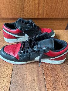 Nike Air Jorden 1 low Alternative Bred Black Red  Men’s Size 10 - Photo 3