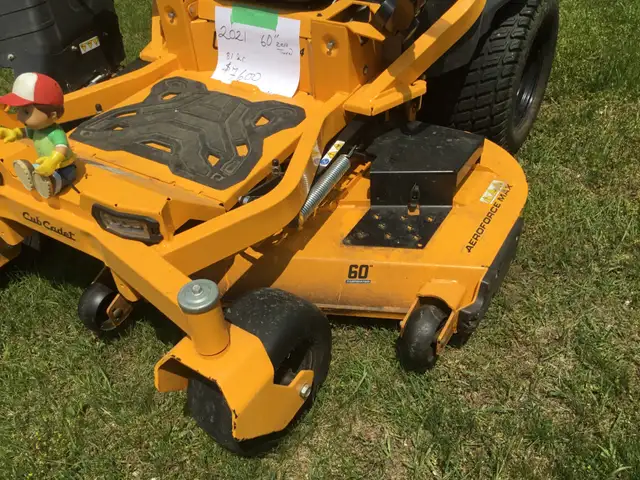 2021 Cub Cadet zero turn lawn mower - Photo 3