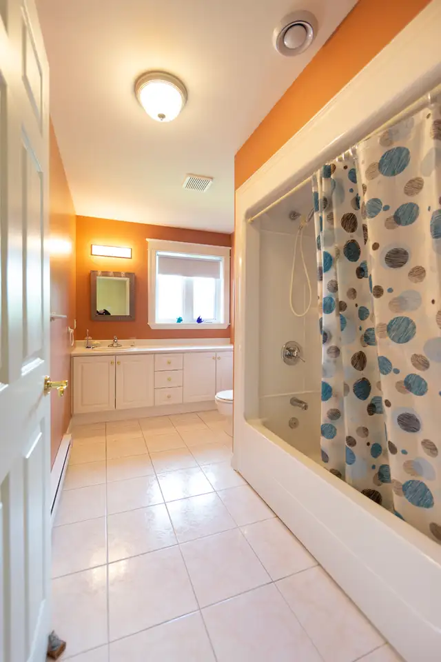 roommate executuve home - Photo 2