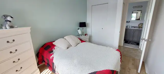 ST-JÉRÔME PETIT 3 1/2 1090$ MEUBLÉ/CHAUFFÉ/WIFI 1er juillet - Photo 10