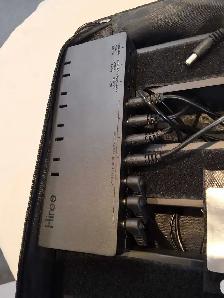 Large Pedal Board w/carrying case & 2 multi power adapters - Photo 3