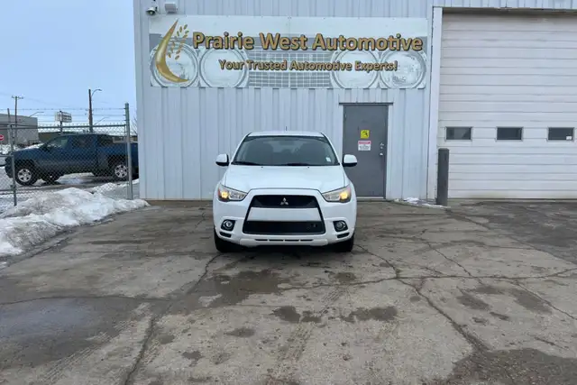 2012 Mitsubishi RVR AWD 4dr CVT SE - Photo 2