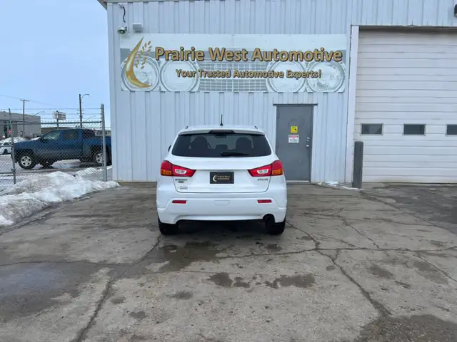 2012 Mitsubishi RVR AWD 4dr CVT SE - Photo 6