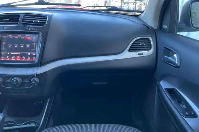 2018 Dodge Journey SXT AWD - Photo 14