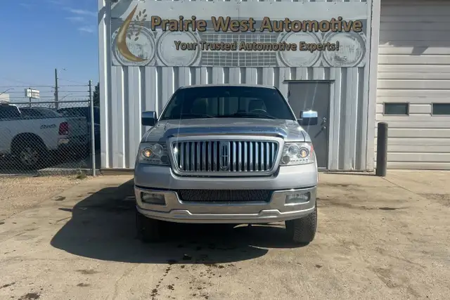 2006 Lincoln Mark LT 4WD Supercrew 139' - Photo 2