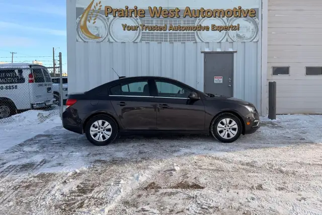2015 Chevrolet Cruze 4dr Sdn 1LT - Photo 4