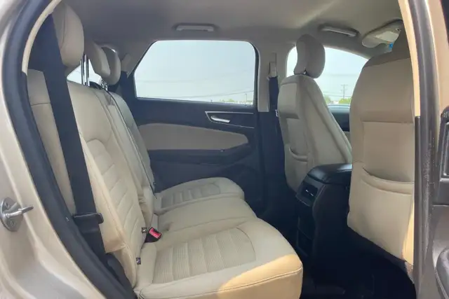2017 Ford Edge 4dr SEL AWD - Photo 16