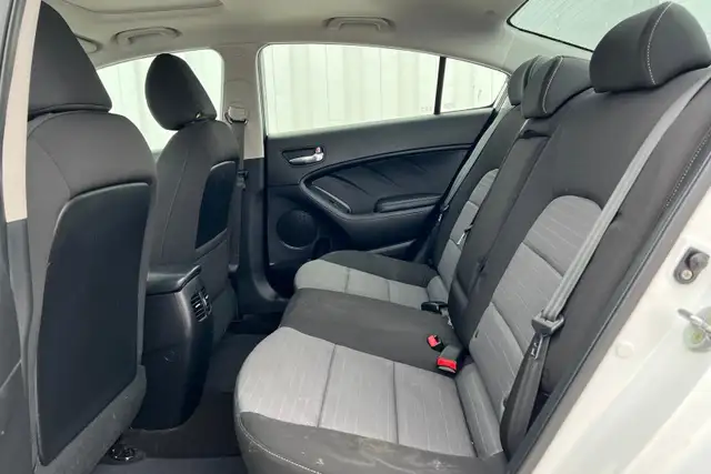 2016 Kia Forte 4dr Sdn Man EX - Photo 16