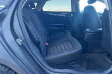 2018 Ford Fusion SE FWD - Photo 13