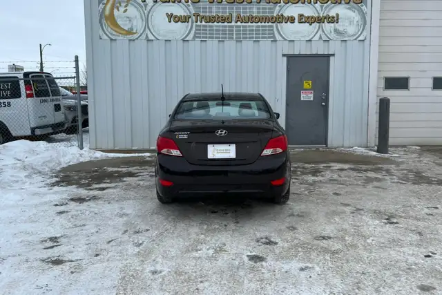 2015 Hyundai Accent 4dr Sdn Auto SE - Photo 6