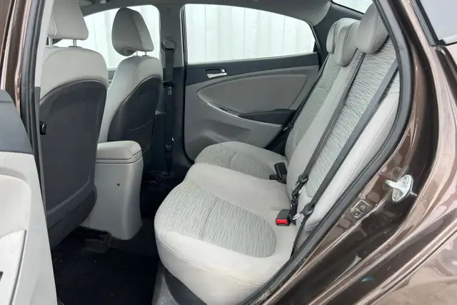 2015 Hyundai Accent 4dr Sdn Auto SE - Photo 13