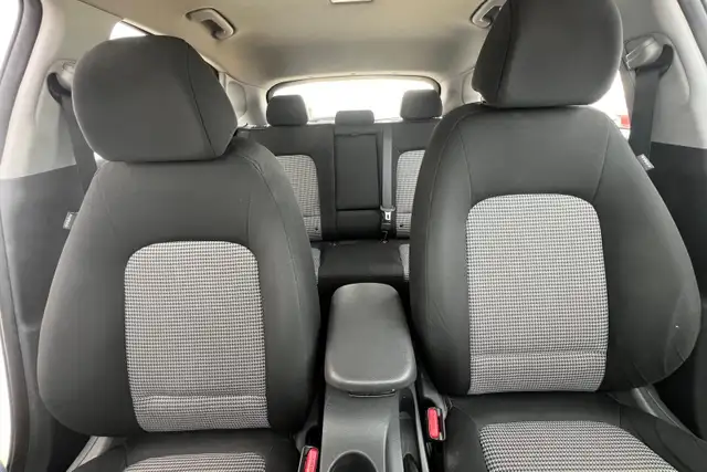 2018 Hyundai Kona 2.0L Preferred FWD - Photo 12