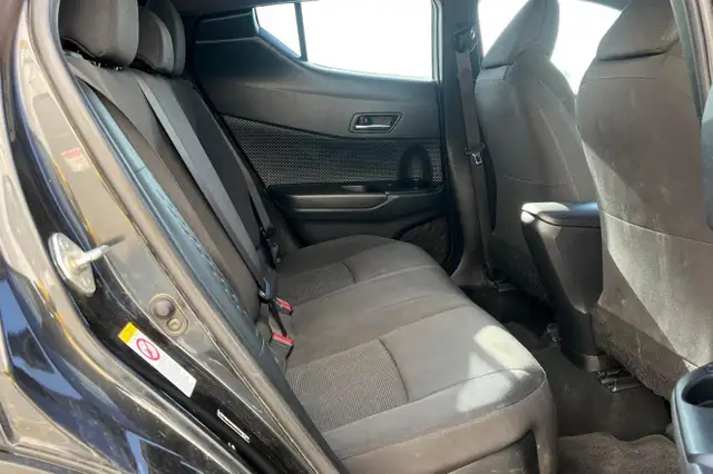 2018 Toyota C-HR FWD XLE - Photo 16