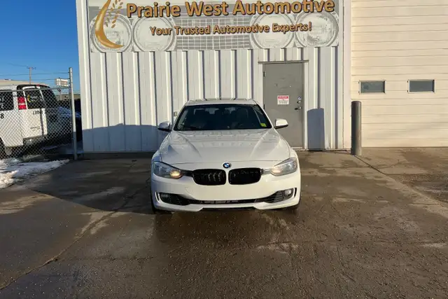 2013 BMW 3 Series 4dr Sdn 328i xDrive AWD - Photo 2