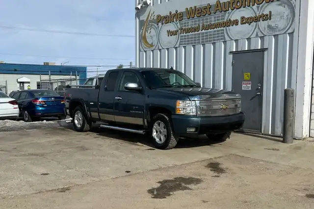 2008 Chevrolet Silverado 1500 4WD Ext Cab 134.0' WT - Photo 3