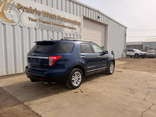 2012 Ford Explorer 4WD 4dr XLT - Photo 5