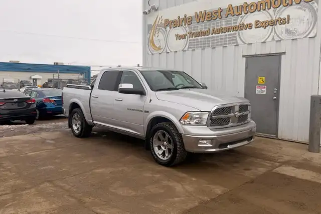 2012 Ram 1500 4WD Crew Cab 140.5' Laramie - Photo 3