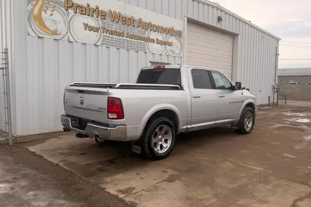 2012 Ram 1500 4WD Crew Cab 140.5' Laramie - Photo 5