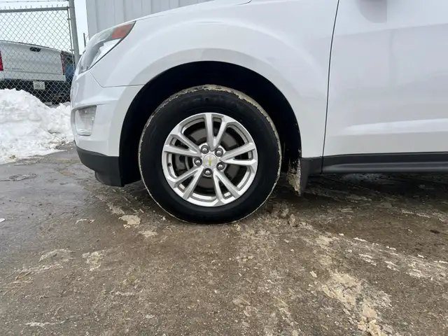 2017 Chevrolet Equinox AWD 4dr LT w/1LT - Photo 10