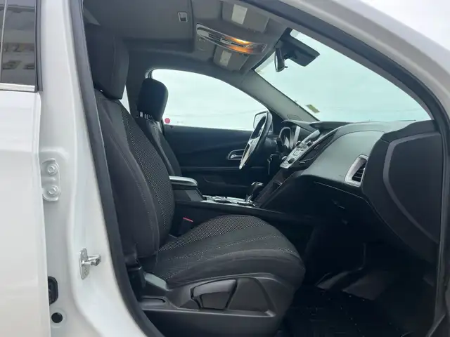 2017 Chevrolet Equinox AWD 4dr LT w/1LT - Photo 11