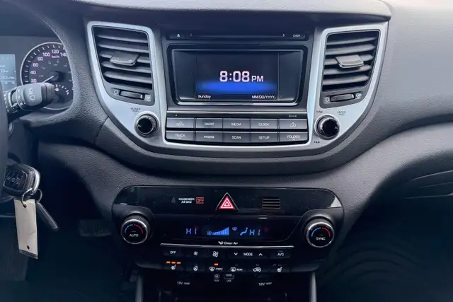 2016 Hyundai Tucson AWD 4dr 1.6L Premium Ltd Avail - Photo 18