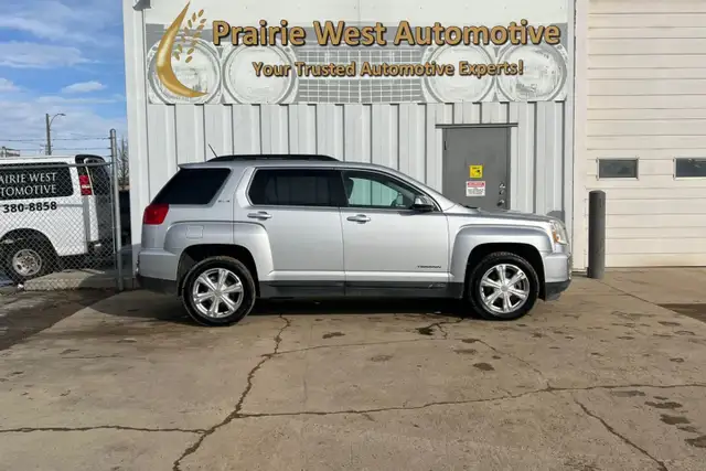 2017 GMC Terrain FWD 4dr SLE w/SLE-2 - Photo 4
