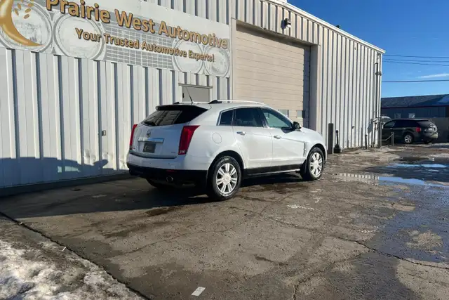 2012 Cadillac SRX AWD 4dr Luxury - Photo 5