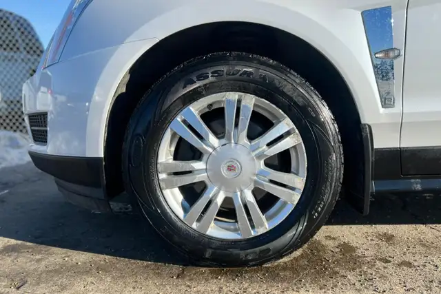 2012 Cadillac SRX AWD 4dr Luxury - Photo 10