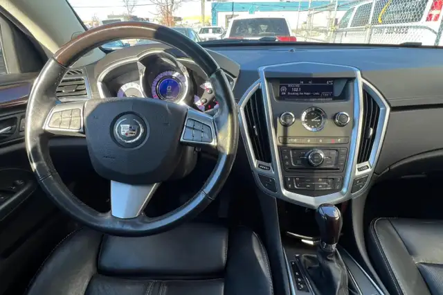 2012 Cadillac SRX AWD 4dr Luxury - Photo 11