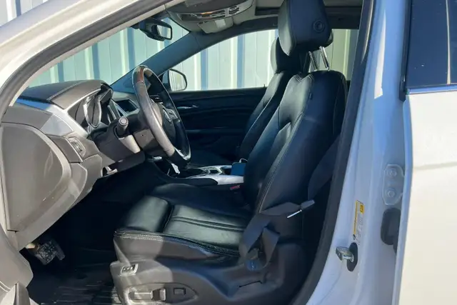 2012 Cadillac SRX AWD 4dr Luxury - Photo 14