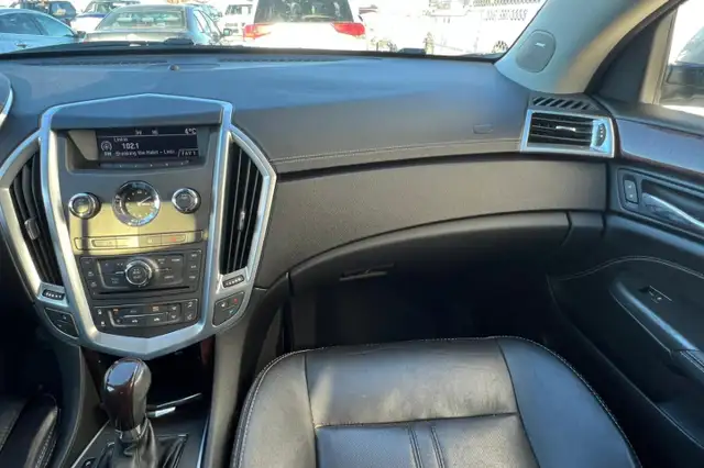 2012 Cadillac SRX AWD 4dr Luxury - Photo 15