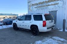 2011 Cadillac Escalade AWD 4dr Luxury - Photo 7