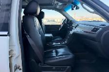 2011 Cadillac Escalade AWD 4dr Luxury - Photo 12