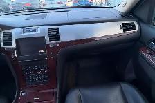 2011 Cadillac Escalade AWD 4dr Luxury - Photo 19