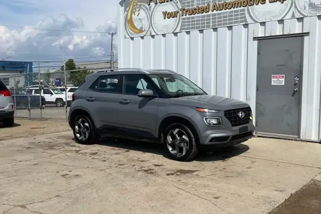 2022 Hyundai Venue Trend IVT - Photo 3
