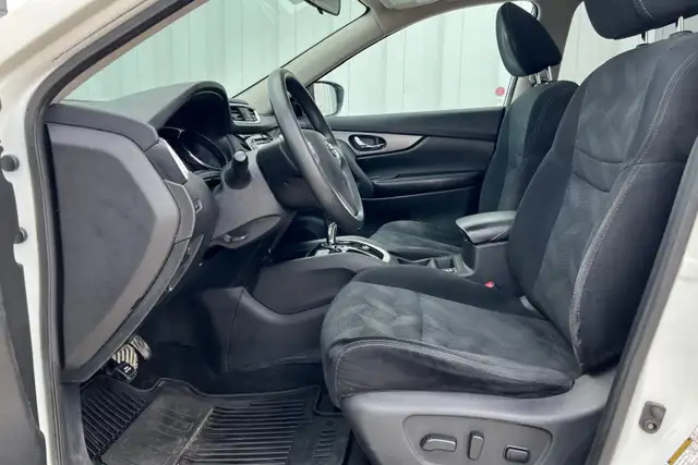 2016 Nissan Rogue AWD  - No Reported Accidents - Photo 15