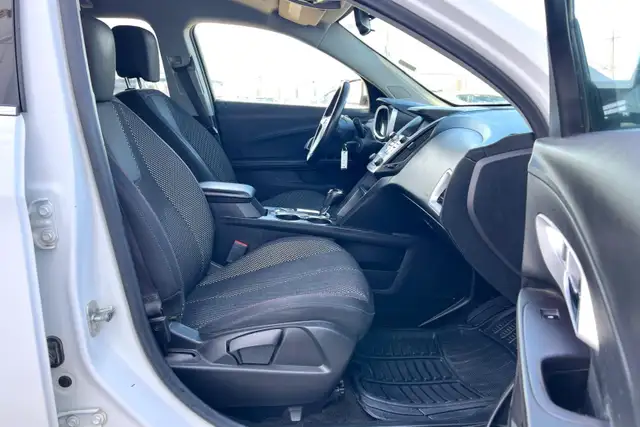 2017 Chevrolet Equinox AWD 4dr LT w/1LT - Photo 9