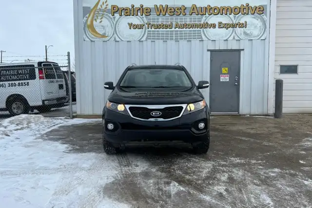 2013 Kia Sorento AWD 4dr V6 Auto EX - Photo 2