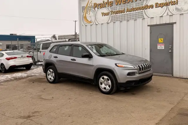 2016 Jeep Cherokee FWD 4dr Sport - Photo 4