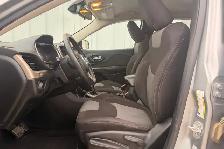 2016 Jeep Cherokee FWD 4dr Sport - Photo 11