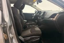 2016 Jeep Cherokee FWD 4dr Sport - Photo 12