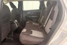 2016 Jeep Cherokee FWD 4dr Sport - Photo 13