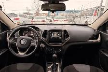 2016 Jeep Cherokee FWD 4dr Sport - Photo 16