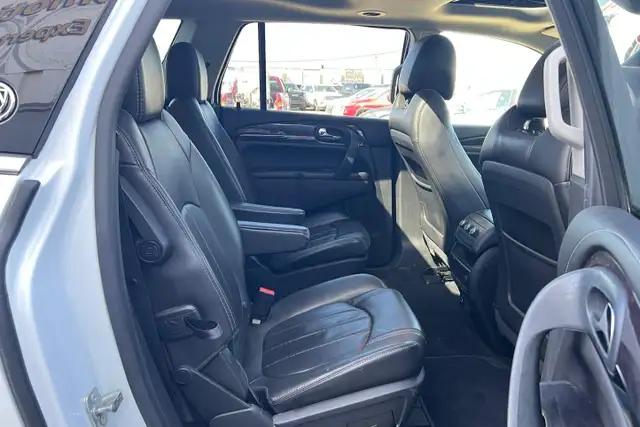 2017 Buick Enclave AWD 4dr Leather - Photo 16