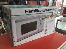 Four micro onde Hamilton Beach